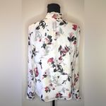 White House | Black Market -Women's business, casual floral blouse Size 6 Photo 4
