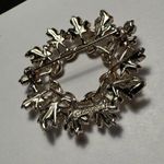 Sarah Coventry Two Tone Leaf Circle Wreath Silver & Gold Tone Brooch Pin Photo 6