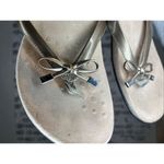 Vionic  | women flip flop sandals with bows Photo 4