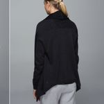Lululemon  Cabin Yogi Wrap
Heathered Black / Black Photo 1