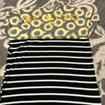 Simply Southern  t shirt. New. Be kind. Sunflowers. Photo 3