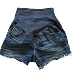 Old Navy  Denim Maternity Full Panel Jean Shorts Size 6 EUC #7514 Photo 0