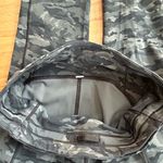 Lululemon Speed Up Mid Rise Legging Size 4 Camouflage Evergreen Camo Green Photo 5