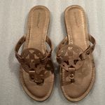 Pierre Dumas Gold Sandals Sleek Flip-Flop Design Photo 2