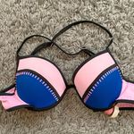 Victoria's Secret VS Pink Bikini Top Photo 0