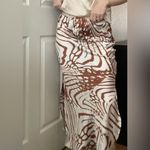 River Island  wavy print bias‎ midi skirt with split detail in cream brown size 2 Photo 2