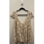 Urban Outfitters KIMCHI BLUE Lace V-Neck Short Sleeve Beige Top Photo 4