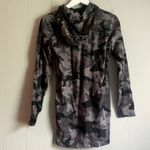 Columbia  Women's Lodge Hooded Tunic Cotton Shirt Black & Gray Camo M Photo 1