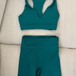 Fabletics Workout Set Photo 0
