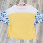 Umgee Boho Boutique floral yellow shirt size small Photo 3