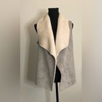 Ralph Lauren - Woman’s Gray &‎ Fuzzy Vest size small Photo 1
