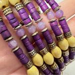 Vintage Purple Yellow Wood & Glass Beaded Stretch Bracelet Silver Tone Metal Photo 2