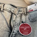 EXPRESS *NEVER WORN  JEANS Photo 1