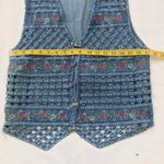 New Direction Unique waffle cut out Blue denim vest embroidered floral flowers silver buttons 100% Cotton Photo 1