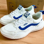 Vans  UltraRange Neo VR3 Shoes
Women Size 8.0 US VNOOOCWEEHW Photo 0