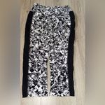 Nike  Black and White Dri-FIT Leggings tights Photo 1