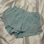 Lululemon Hotty Hot Short 2.5” Photo 0