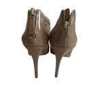 Saks 5th Avenue SAKS FIFTH AVENUE Tan Patent Leather Mesh Illusion Heels Size 7.5 Photo 6