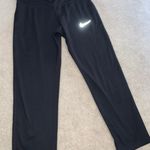 Nike Women’s Capri Workout Leggings Photo 0