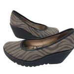 Fly London Wedge Heels Women’s Size 38 Gray Black Animal Print Comfort Shoes Photo 3