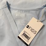 FIGS Short Sleeve Scrub Top Light Blue size Large NWT Photo 1