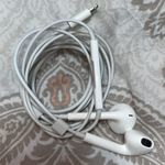 Apple Earbuds Photo 0