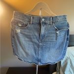 EXPRESS Women’s mini denim skirt Photo 2