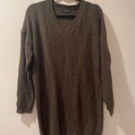 SheIn Pullover V-Neck Sweater Photo 1