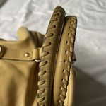 B Makowsky leather Women’s handbag Gold Yellow Metal Hardware Touch Medium Bag Photo 14