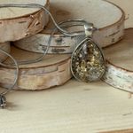 Handmade Sparkling Gold Chunky Glitter Tear Shaped Necklace on a 20” chain Photo 4