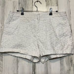 Elle  white short shorts Photo 0