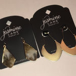 Jasmine  Lane Gold Tone and Green Earrings Set Photo 0