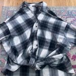 HYFVE Knotted Flannel Photo 2