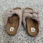 NWOT R2 Womens Sherpa Double Buckle Slide Sandals Size 6 Tan Bernette Photo 4