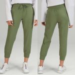Lululemon Women’s Ready to Rulu High-Rise Jogger Pants Crop in Green Twill 12 Photo 1