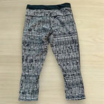 Nike Dri-Fit Women Legging Black White Geometric Elastic Waist crop size large Photo 1