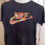 Nike Floral  T Shirt Size Large Photo 1