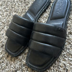 DKNY  slides  Photo 0