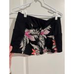 Tommy Bahama Black Floral Island Active Shorts – Size Small – Black Floral Photo 2