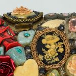 VTG Antique Embellished Cameo Brass 3D Flowers gemstone statue of liberty Purse Multiple Photo 6