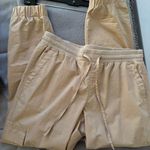 Old Navy Cargo Pants Photo 0