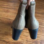 Old Navy  pointed toe boots size‎ 10 Photo 3