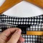 Ann Taylor  Houndstooth Vneck Blouse Classic Dressy Timeless Size Small Office Photo 4