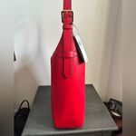 Ralph Lauren ๐ Lauren RED
Leather Large Tanner Shoulder Bag
MSRP:
$395.00 Photo 2