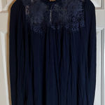 Bobeau  Lace Rayon Blouse, Size Small.‎ Very Intricate. Excellent Condition. Photo 0