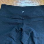 Lululemon black leggings size 2 or 4 see measurements Photo 2