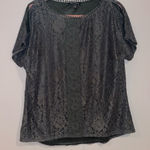 Cable & Gauge  Woman’s XL Hunter Green Lace, Split Short Sleeve Top. Photo 0