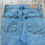 Madewell  The Mom Jean Super High Waisted in Basley Wash Size 26 Photo 7