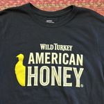 WILD TURKEY AMERICAN HONEY WHISKEY GRAPHIC TEE Black Photo 1