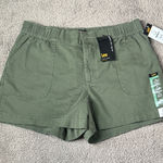 Lee  Ultra Luxe Comfort High Rise Army Green Utility Shorts SIZE 12M Photo 0